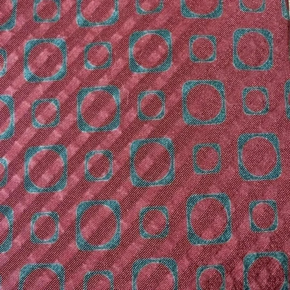 Georgio Armani Cravette Mens 100% Silk Neck Tie Geometric Print Italy‎